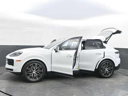 New 2026 Porsche Cayenne Coupe image 37