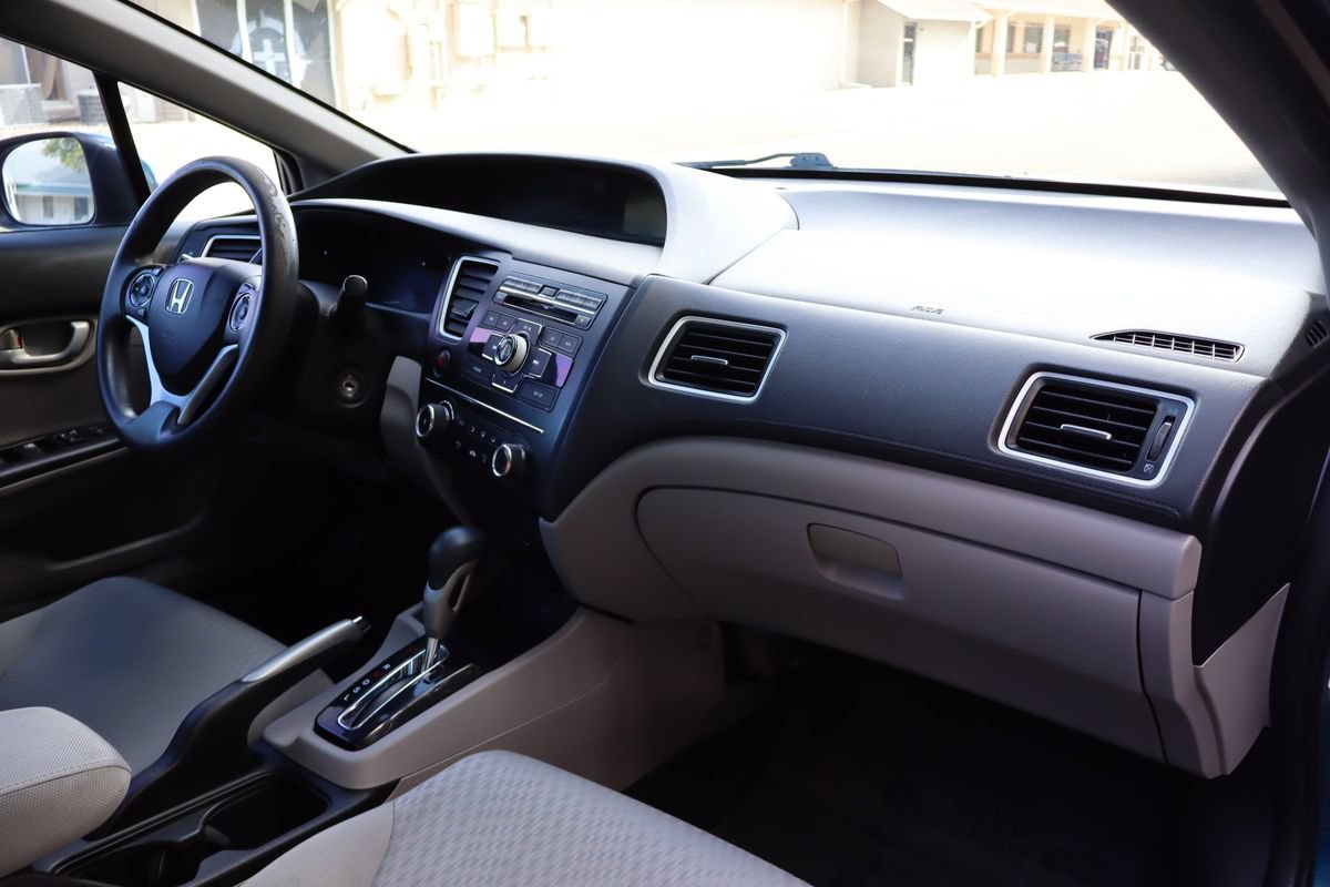 Used 2014 Honda Civic LX image 17