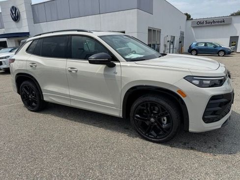 New 2026 Volkswagen Tiguan SE R-Line AWD/4WD image 3
