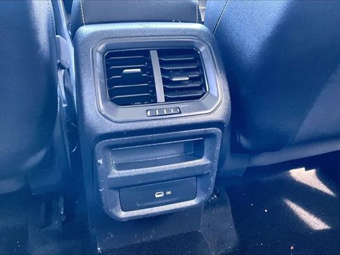 Used 2023 Volkswagen Taos SEL AWD/4WD image 37