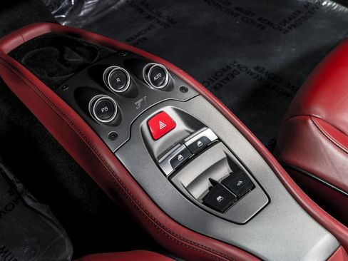 Used 2014 Ferrari 458 Spider RWD image 23