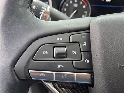 Used 2025 Cadillac XT6 Sport w/ Technology Package image 25