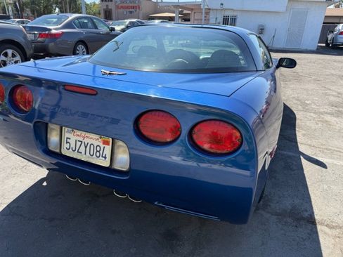 Used 2002 Chevrolet Corvette Coupe w/ Preferred Equipment Group2 RWD image 10