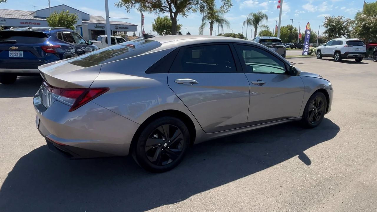 Used 2023 Hyundai Elantra SEL FWD image 7