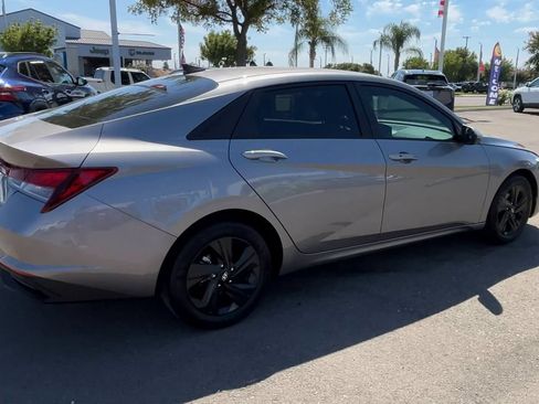 Used 2023 Hyundai Elantra SEL FWD image 7