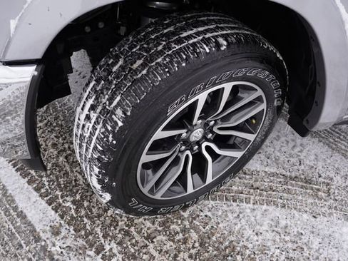 Used 2025 RAM 1500 Limited image 13