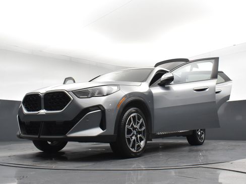 Used 2026 BMW X2 xDrive28i AWD/4WD image 29