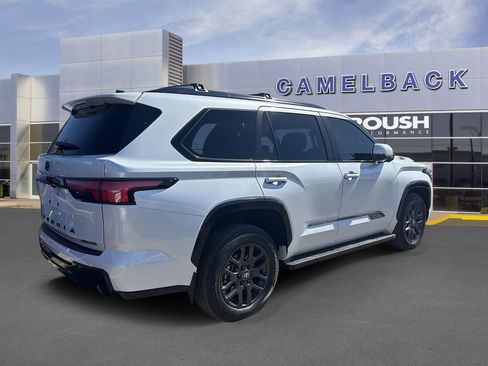 Used 2026 Toyota Sequoia Platinum AWD/4WD image 7