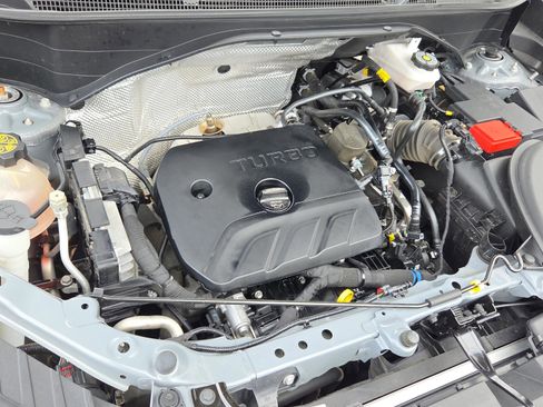 Used 2024 Buick Encore GX Sport Touring image 17