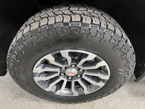 Used 2023 GMC Sierra 1500 AT4 w/ Technology Package image 16