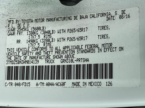 Used 2017 Toyota Tacoma SR5 AWD/4WD image 22