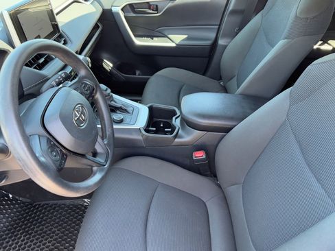 Used 2025 Toyota RAV4 LE image 17