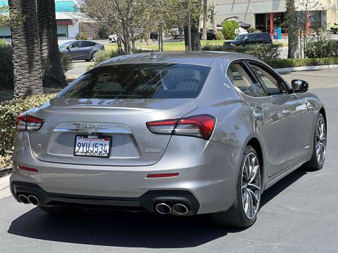 Used 2021 Maserati Ghibli S GranSport RWD image 16