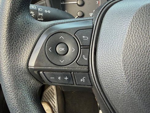 Used 2023 Toyota Corolla LE image 17