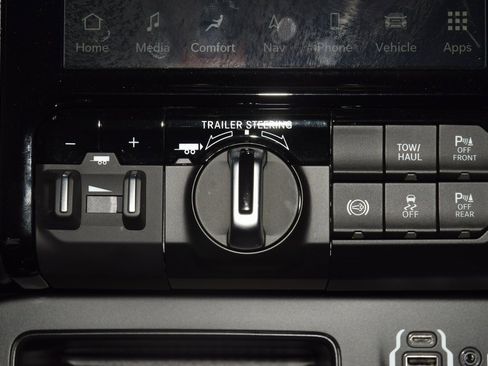 Used 2023 RAM 2500 Limited image 36