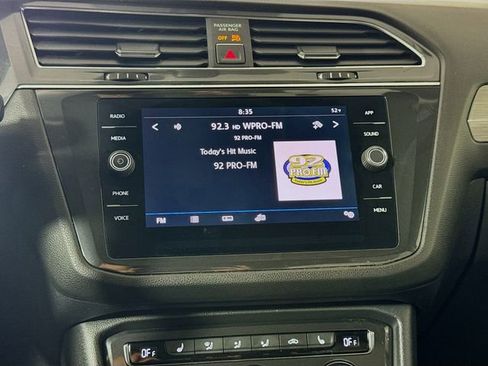 Used 2018 Volkswagen Tiguan SE image 21