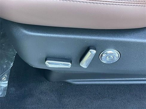 New 2026 Lincoln Navigator Reserve image 13