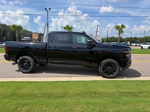 New 2026 RAM 2500 Big Horn AWD/4WD image 2