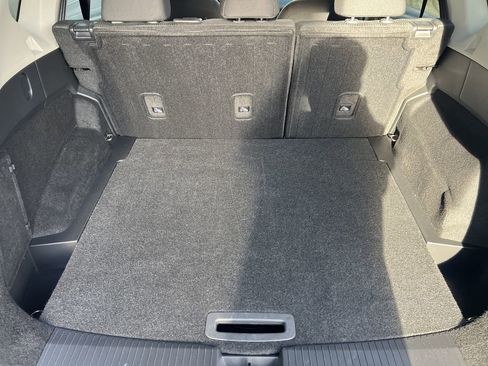 Used 2024 Nissan Rogue SV image 17