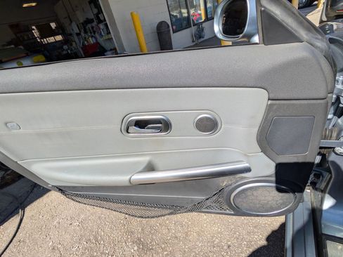 Used 2004 Chrysler Crossfire Coupe RWD image 13