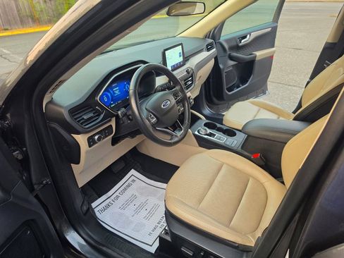 Used 2020 Ford Escape SE Sport FWD image 12