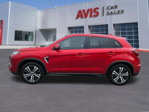 Used 2025 Mitsubishi Outlander Sport SE AWD/4WD image 2