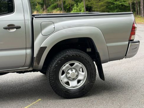 Used 2015 Toyota Tacoma PreRunner w/ SR5 Package RWD image 12