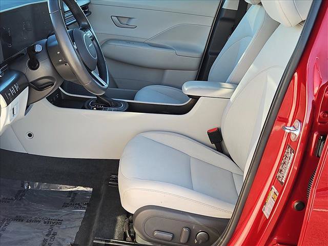 Used 2025 Hyundai Kona SEL FWD image 15