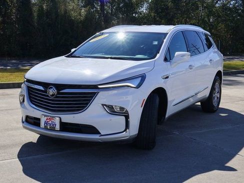 Certified 2023 Buick Enclave Essence image 24