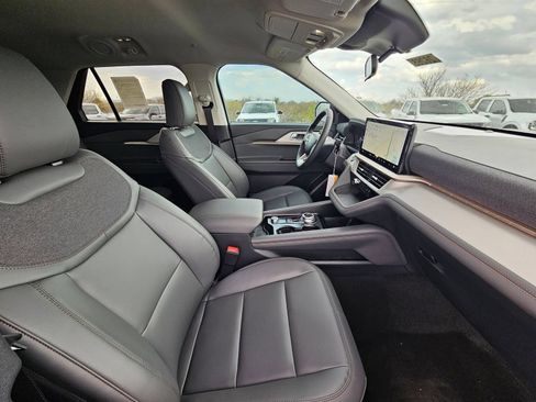 New 2026 Ford Explorer Active w/ Active Comfort Package RWD image 27