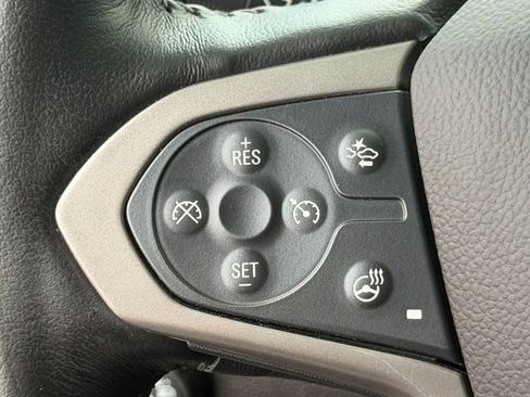 Used 2022 Chevrolet Colorado Z71 w/ Safety Package RWD image 24