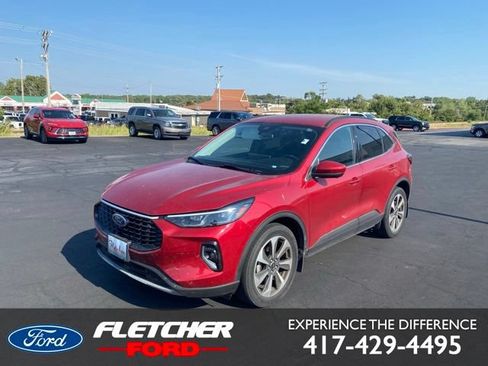 Used 2023 Ford Escape Platinum AWD/4WD image 1