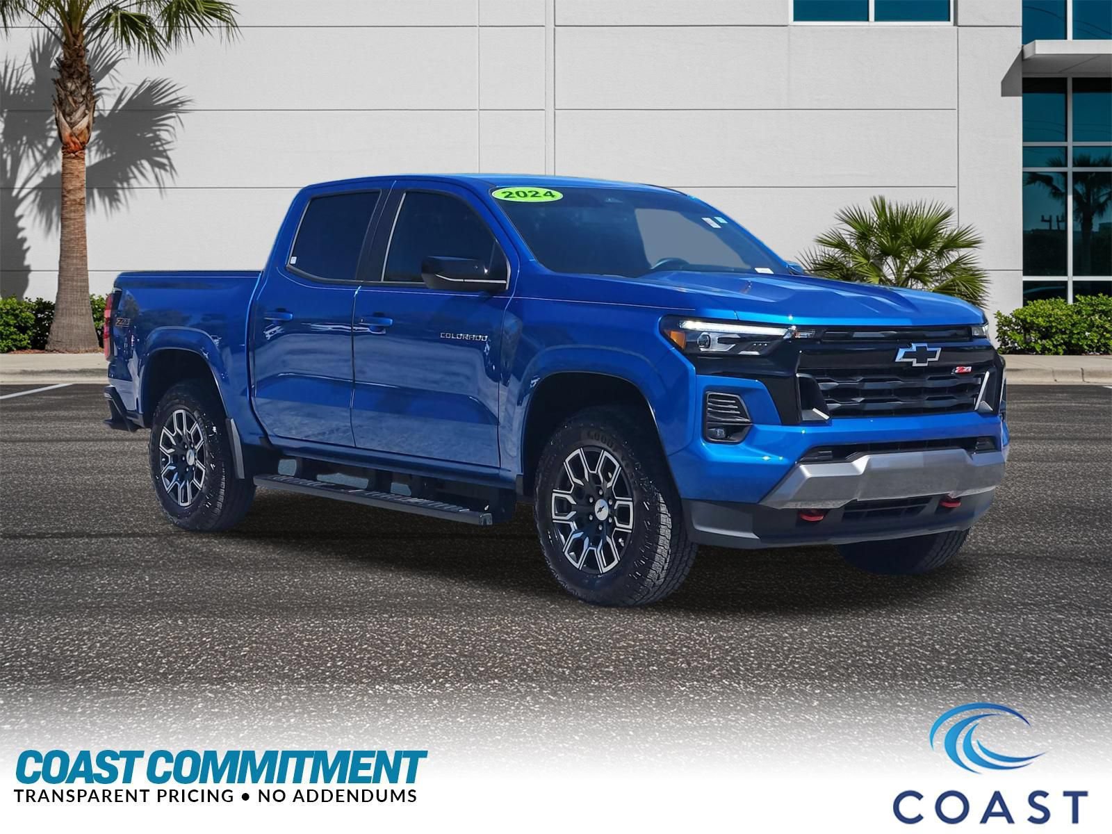 Used 2024 Chevrolet Colorado Z71 w/ Z71 Convenience Package 2 AWD/4WD image 3