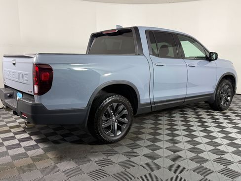 Used 2024 Honda Ridgeline Sport image 7