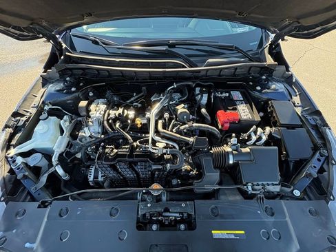 Used 2024 Nissan Altima 2.5 SR image 31