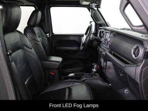 Used 2018 Jeep Wrangler Unlimited Sahara image 19