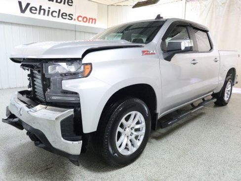 Used 2020 Chevrolet Silverado 1500 LT w/ All-Star Edition AWD/4WD image 2