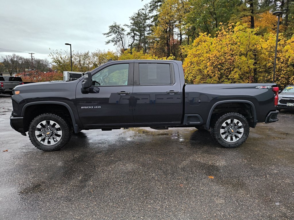 Used 2024 Chevrolet Silverado 2500 Custom w/ Custom Value Package AWD/4WD image 2