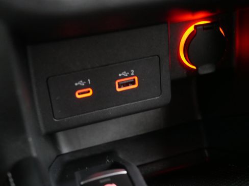 Certified 2024 Nissan Kicks SV image 32