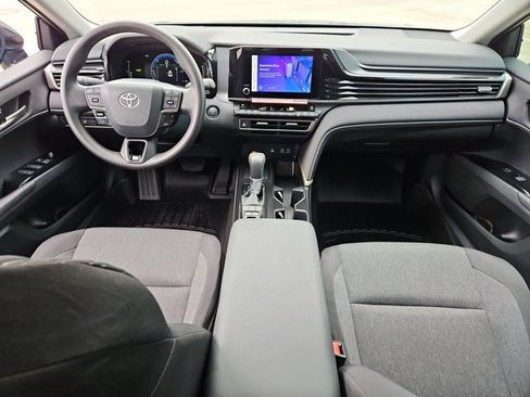 Used 2026 Toyota Camry LE w/ Convenience Package FWD image 18