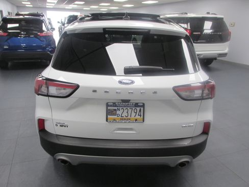 Used 2022 Ford Escape SEL image 6