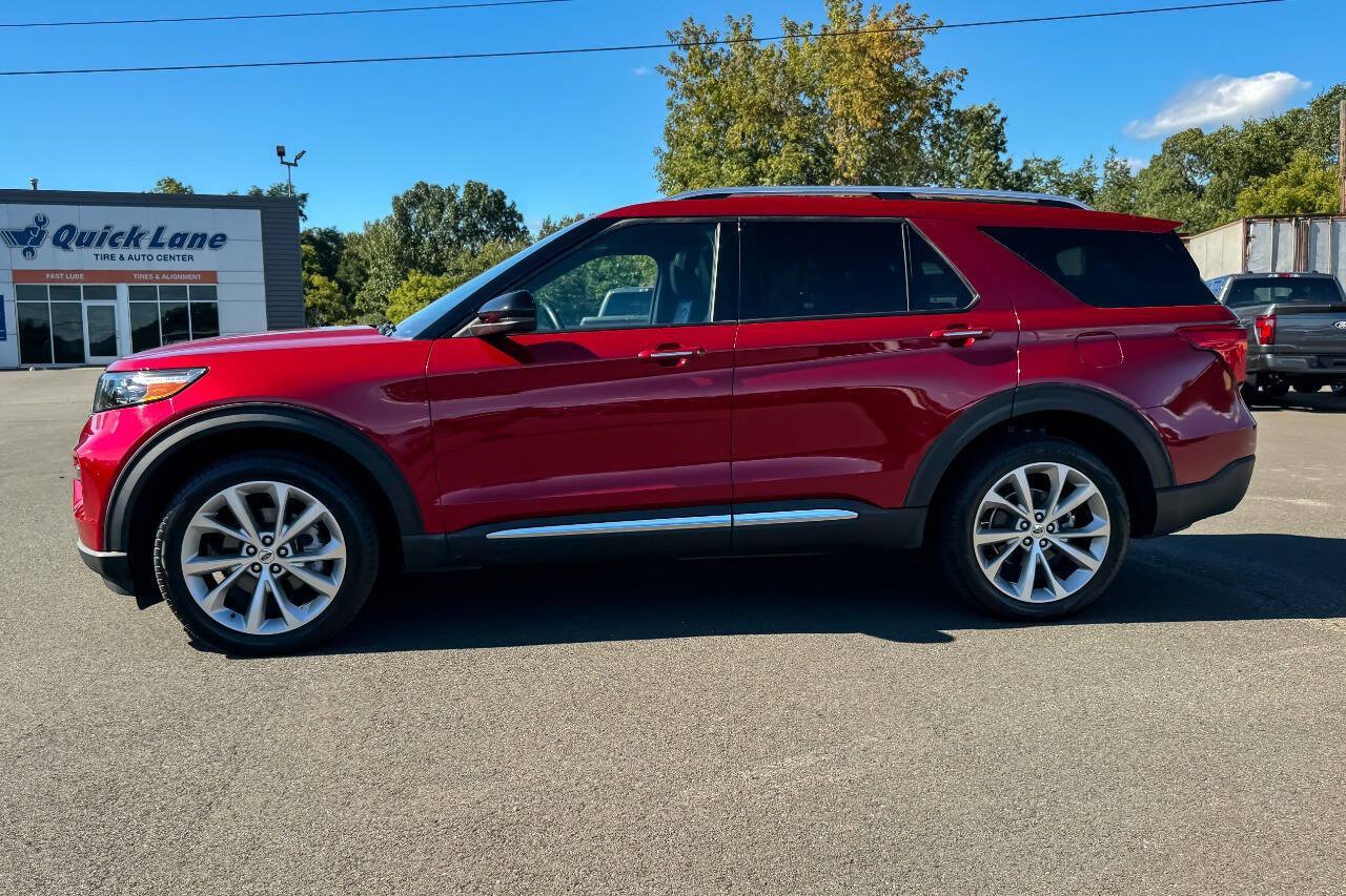 Used 2023 Ford Explorer Platinum w/ Technology Package AWD/4WD image 6