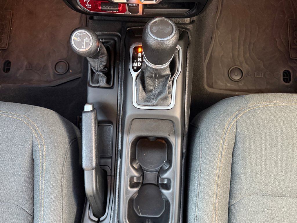 Used 2024 Jeep Wrangler Unlimited AWD/4WD image 11