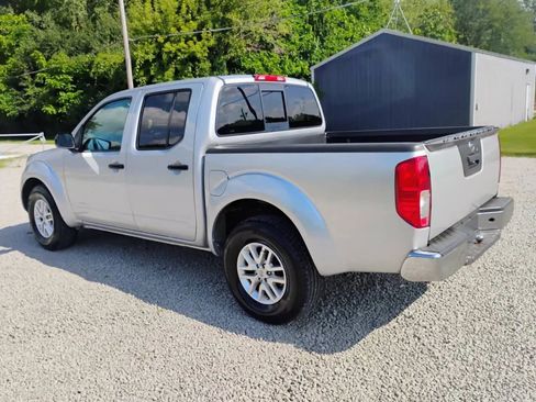 Used 2017 Nissan Frontier SV image 4