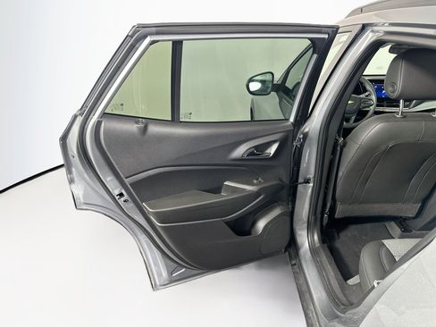 Used 2026 Chevrolet Trax LT FWD image 26
