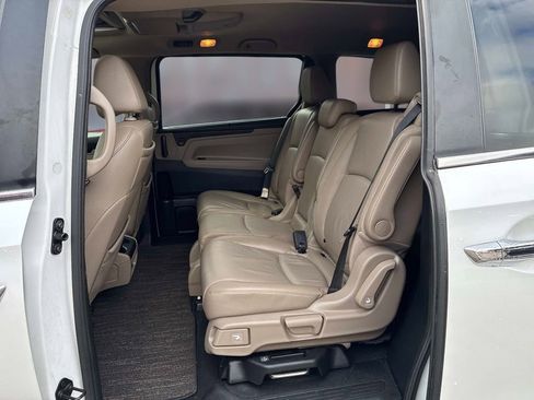 Used 2023 Honda Odyssey Touring image 18