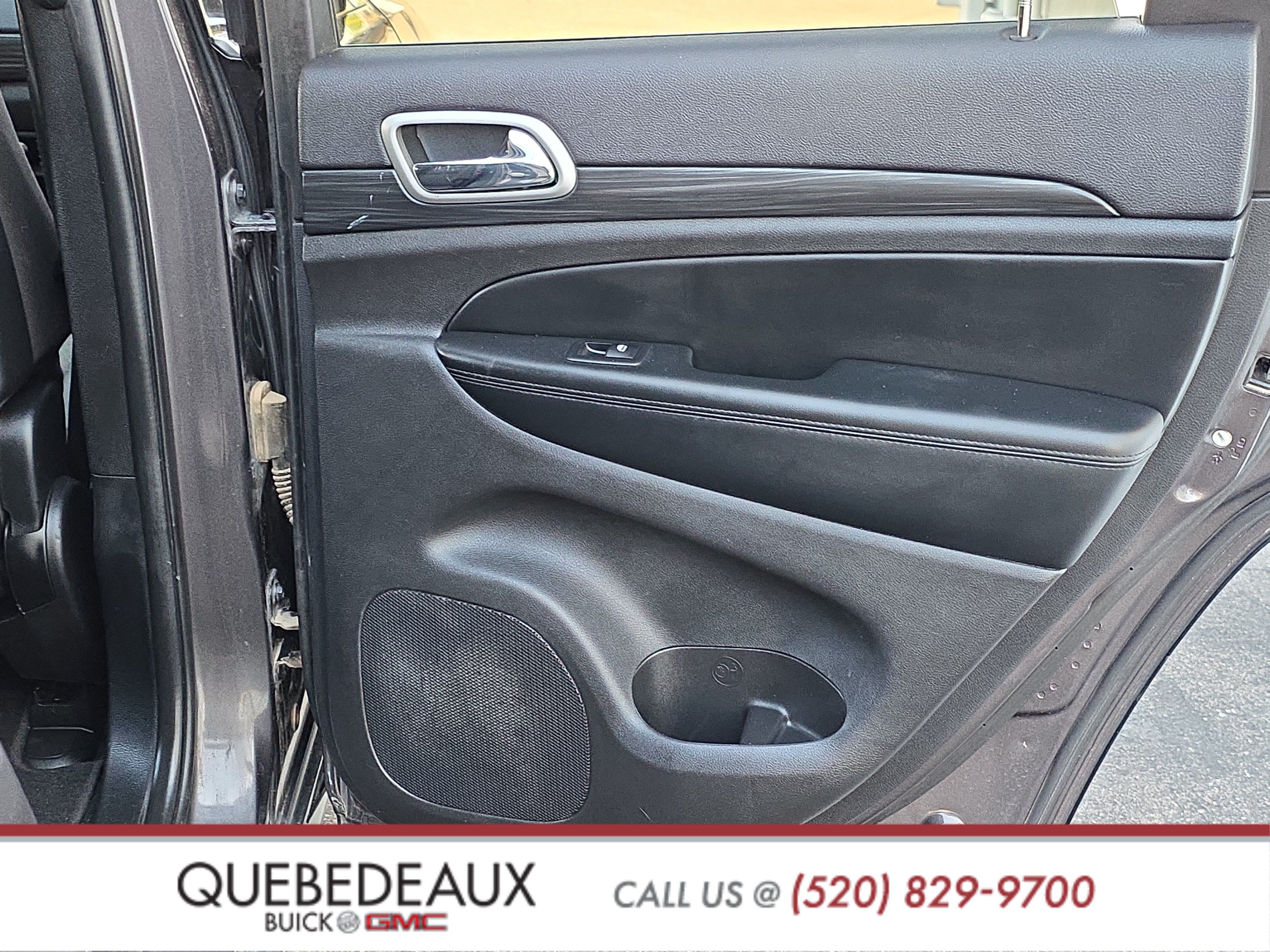 Used 2021 Jeep Grand Cherokee Laredo RWD image 46