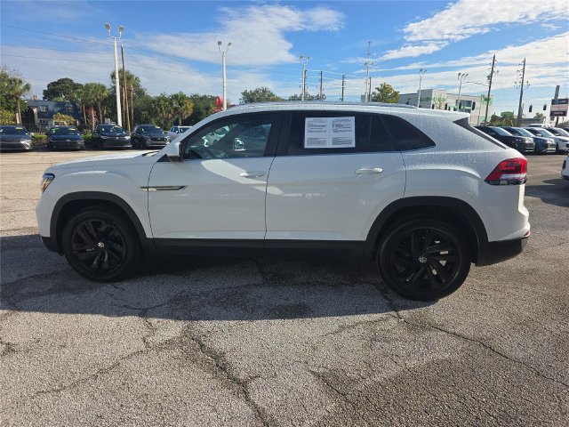 Used 2023 Volkswagen Atlas Cross Sport SE FWD image 6