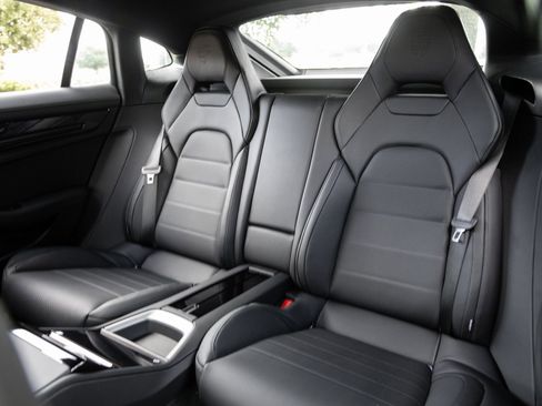 Certified 2026 Porsche Panamera RWD image 28