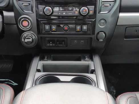Used 2024 Nissan Titan PRO-4X w/ Pro-4x Convenience Package AWD/4WD image 19